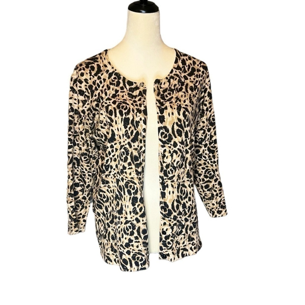 Women’s large cheetah print button up cardigan- Evan-picone